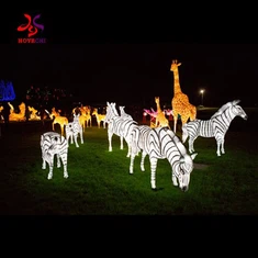 Izvan kineskog festivala svjetla lampiona Japanski božićni lampion Lampioni u obliku velikih životinja na prodaju
